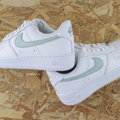 nike air force 1 custom swoosh vert de gris pastel green sneakers femme enfant AF1 personnalisé basket peint à la main 