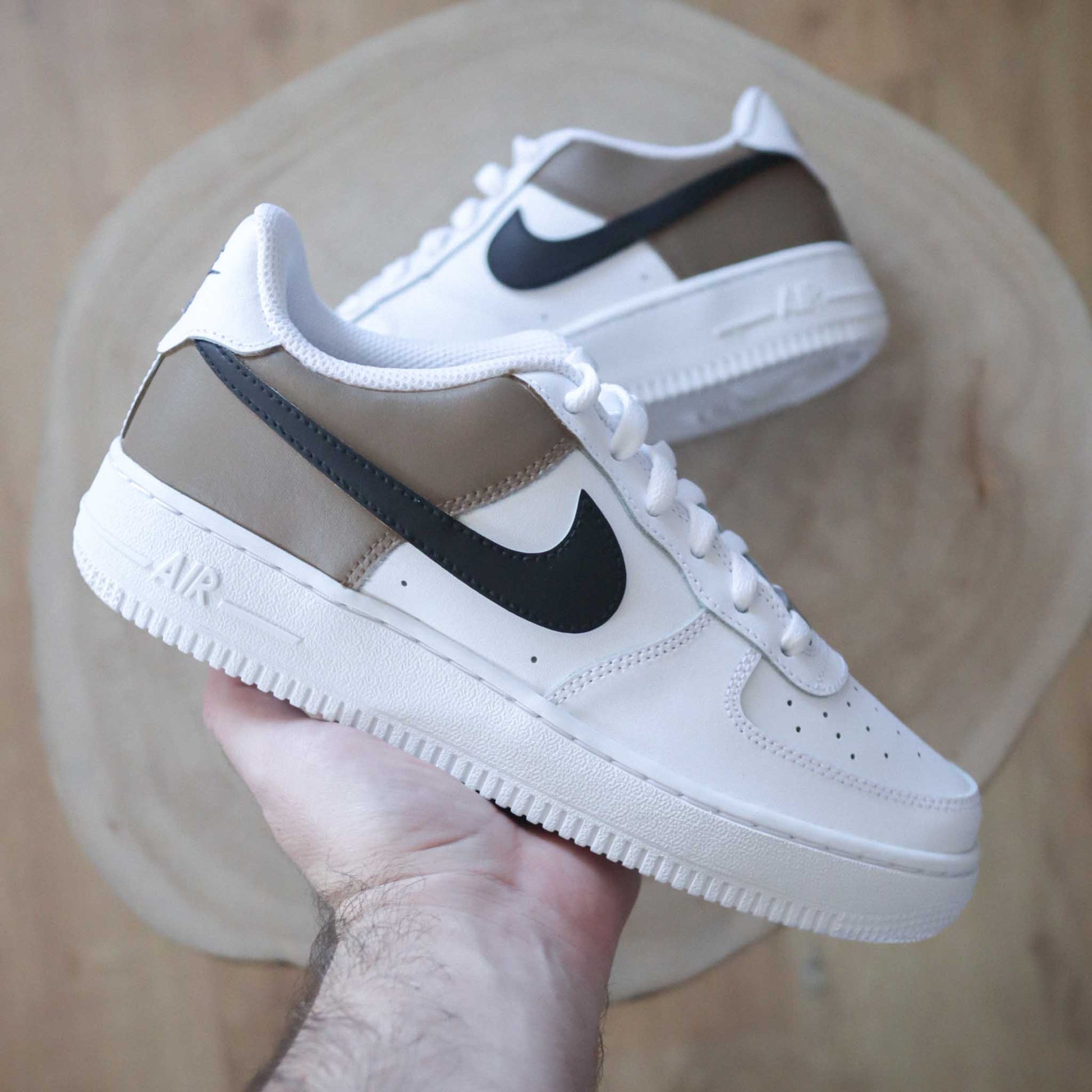 nike air force 1 custom dark mocha baskets custom homme sneakers personnalisées nike marron travis scott cactus jack