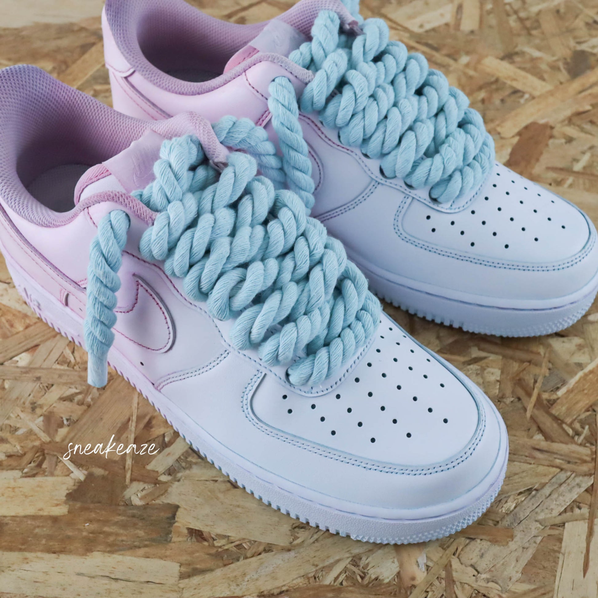 Lacets Corde Rope Laces - Nike Air Force 1 Custom gros lacets full dégradé rose et bleu pastel | sneakeaze baskets personnalisées pour homme sneakers bleu 