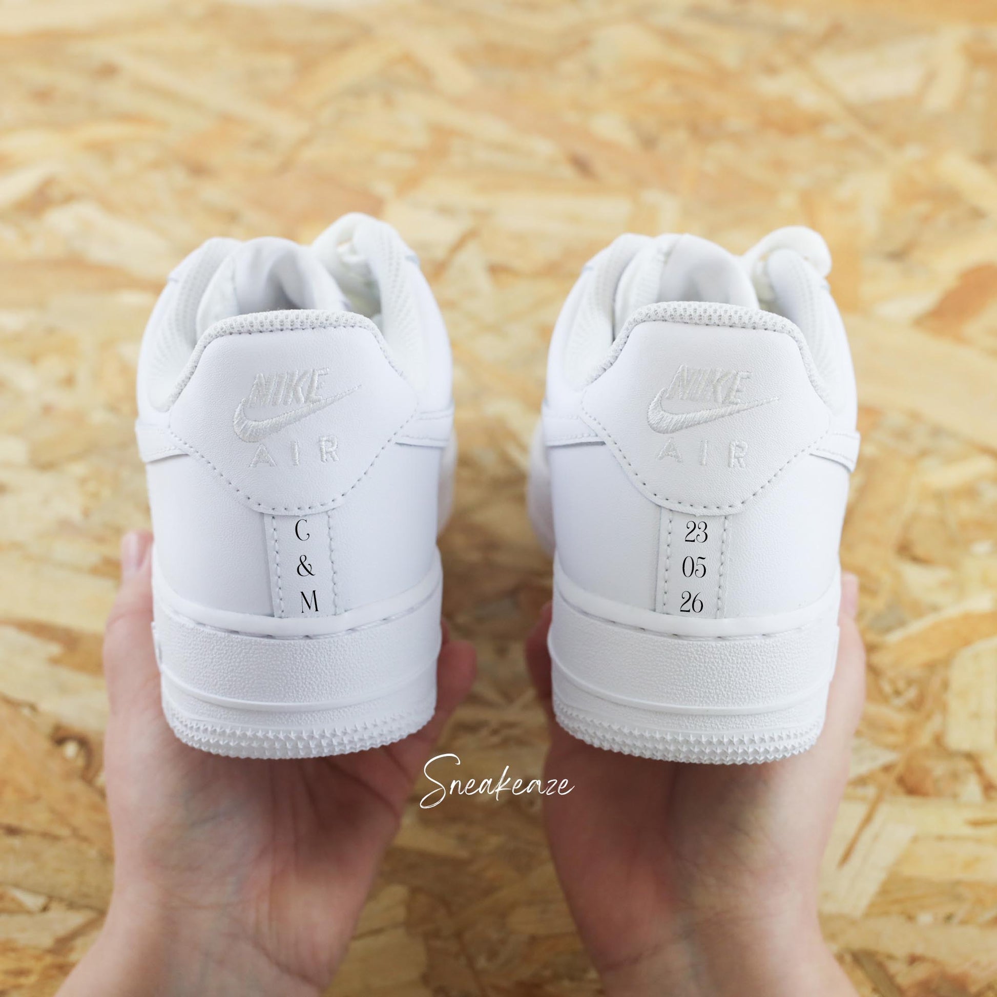 Date & initiales - Air Force 1 custom - SNEAKEAZE CUSTOMS