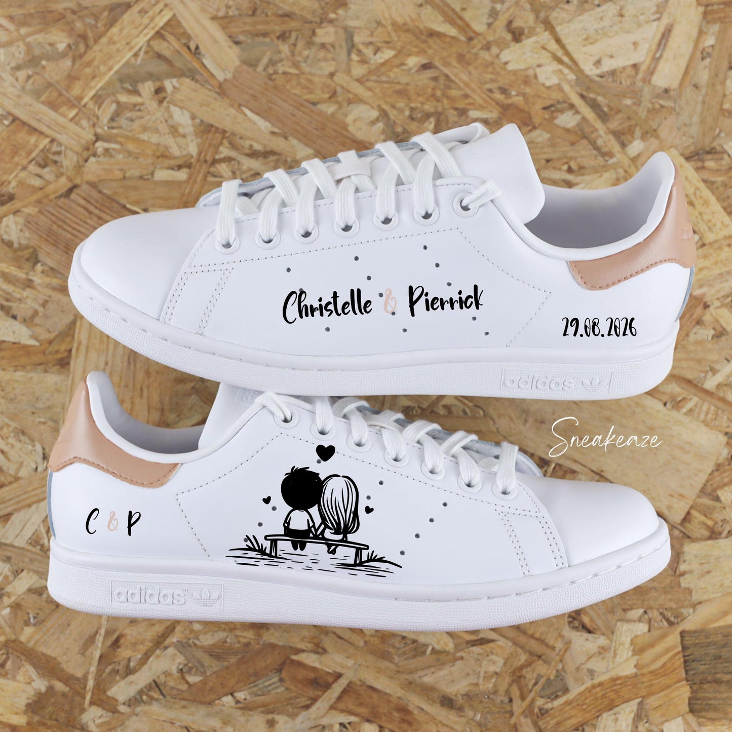 Stan smith mariée personnalisées avec illustration de couple sur un banc, prénoms et date de mariage - Sneakeaze