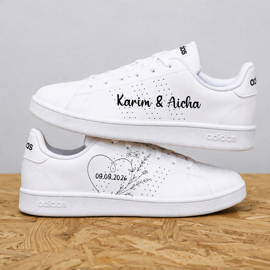 Paire d'Adidas mariage personnalisées avec prénoms sur-mesure et cœur floral baskets de mariage unique et confortables