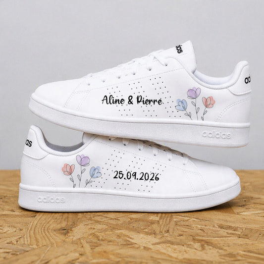 baskets mariage Adidas Stan Smith avec fleurs pastel effet aquarelle chaussure mariée unique cadeau evjf bohème champêtre