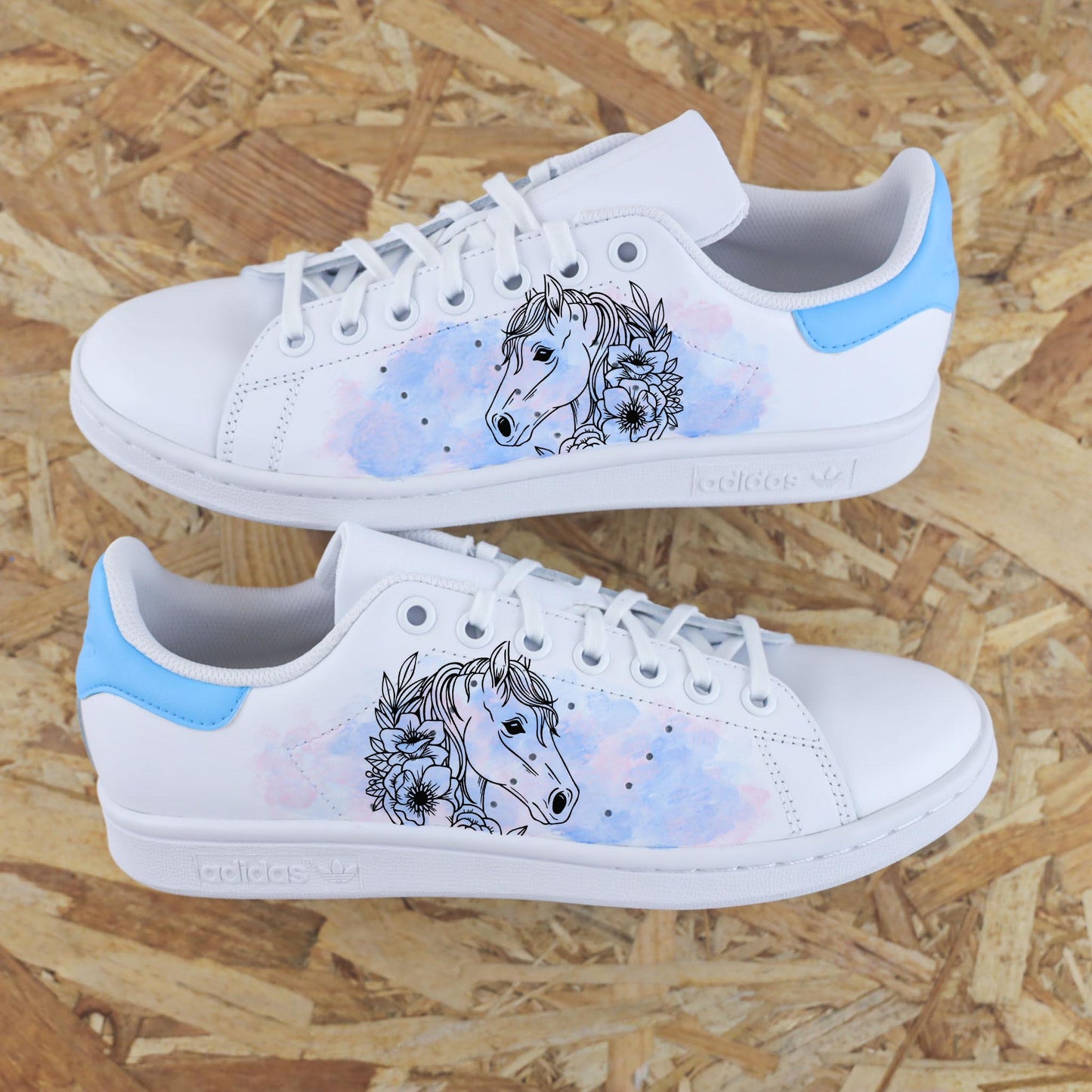 baskets personnalisées femme cheval effet aquarelle stan smith custom femme sneakers custom cheval floral équitation
