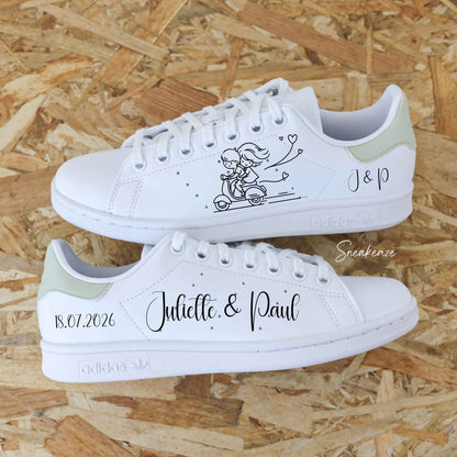 sneakers adidas stan smith custom personnalisable avec l'inscription des initiates, des prénoms ainsi que votre date de mariage et petite vespa