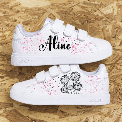 Adidas advantage custom fille marguerites avec éclaboussures roses et prénom personnalisé - Sneakeaze