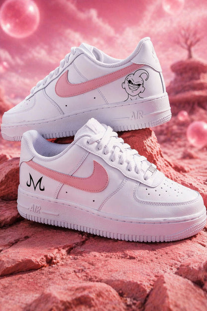 Nike Air Force 1 Custom Majin Buu – sneakers Dragon Ball Z personnalisées avec logo Majin et design manga