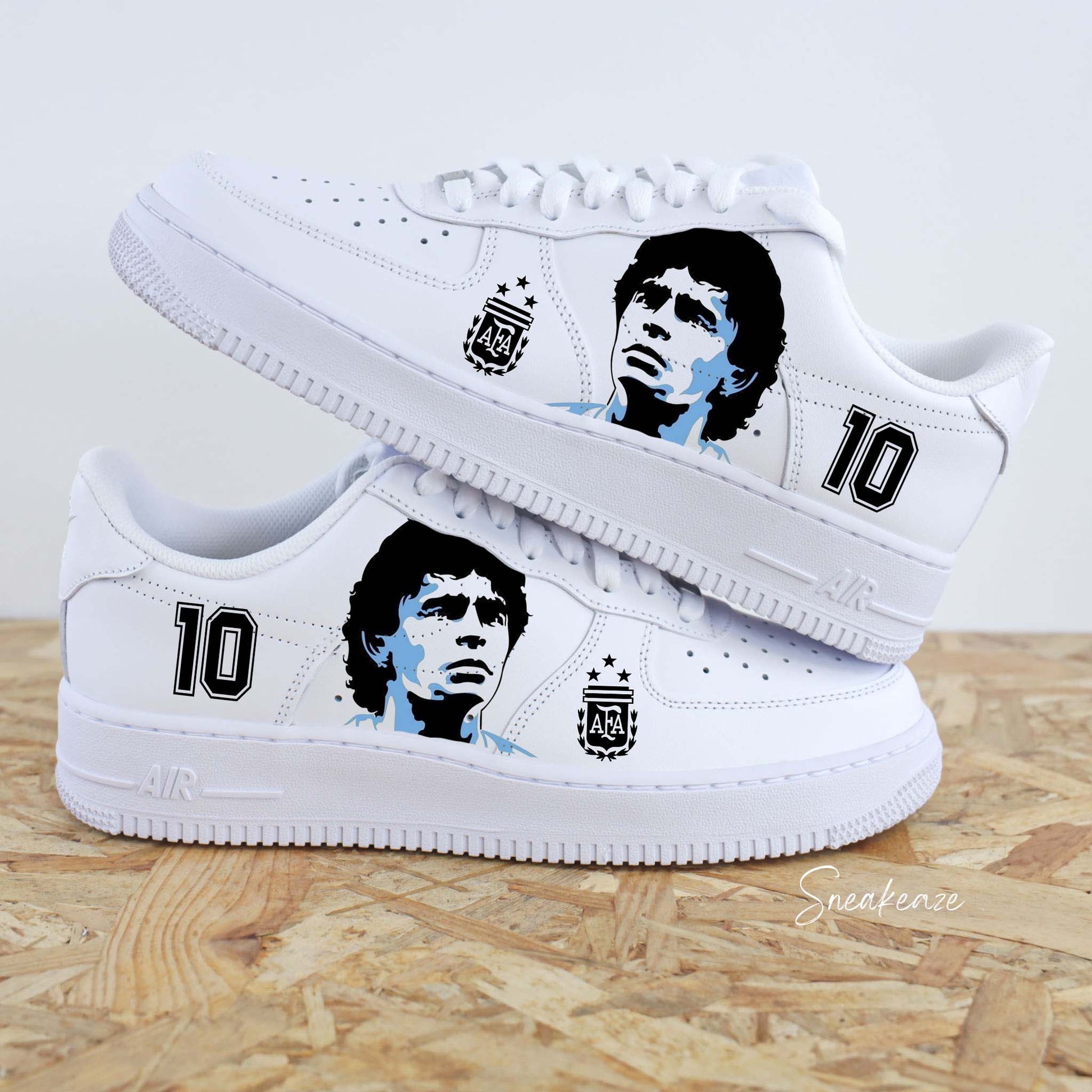 Baskets Nike Air force 1 Maradona peint à la main équipe de foot argentine sneakeaze custom