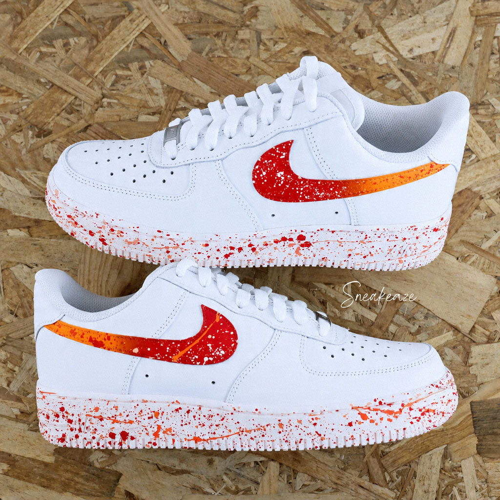 Nike Air Force 1 customisée avec Swoosh dégradé flamboyant et éclaboussures rouge et orange - Sneakeaze