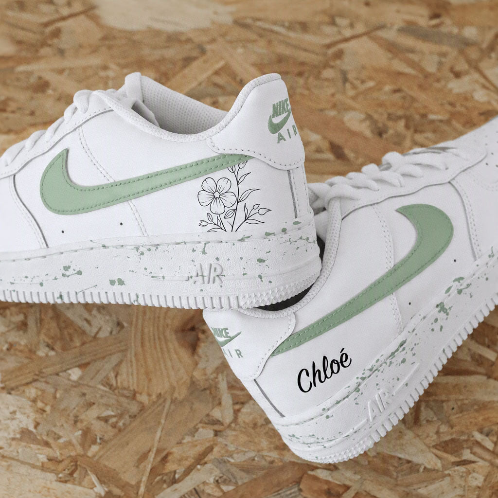 Nike air force 1 custom vert sauge pastel avec motif floral et prénom personnalisé - Sneakeaze
