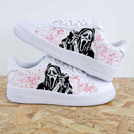 Baskets Nike Air force 1 scream peint à la main sur les côtés extérieurs avec splash rouge film d'horreur vendredi 13 haloween sneakeaze custom
