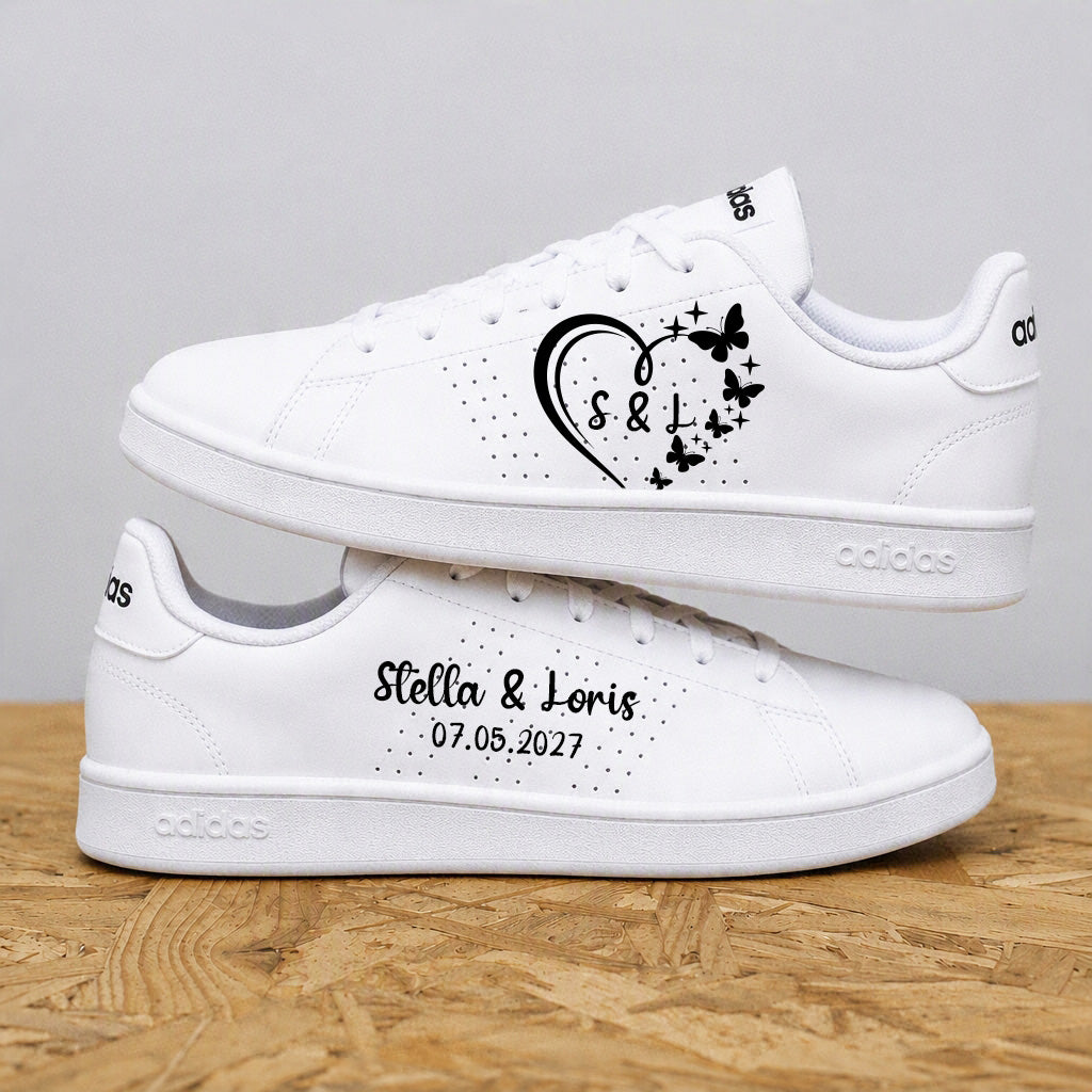 Paire d'Adidas Advantage et Stan Smith mariage Cœur Papillons personnalisées avec initiales