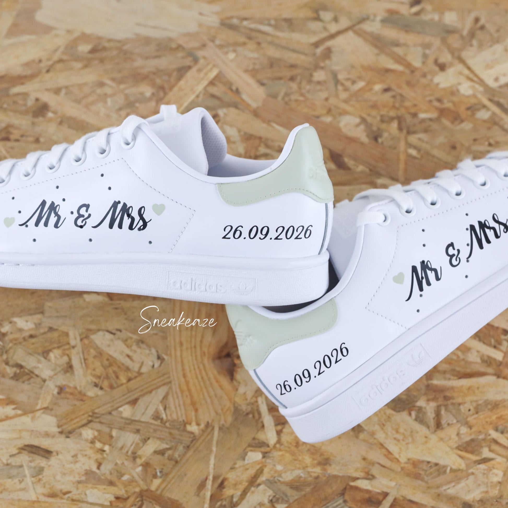 Mr & Mrs couleur vert sauge - Stan Smith custom mariage - SNEAKEAZE CUSTOMS