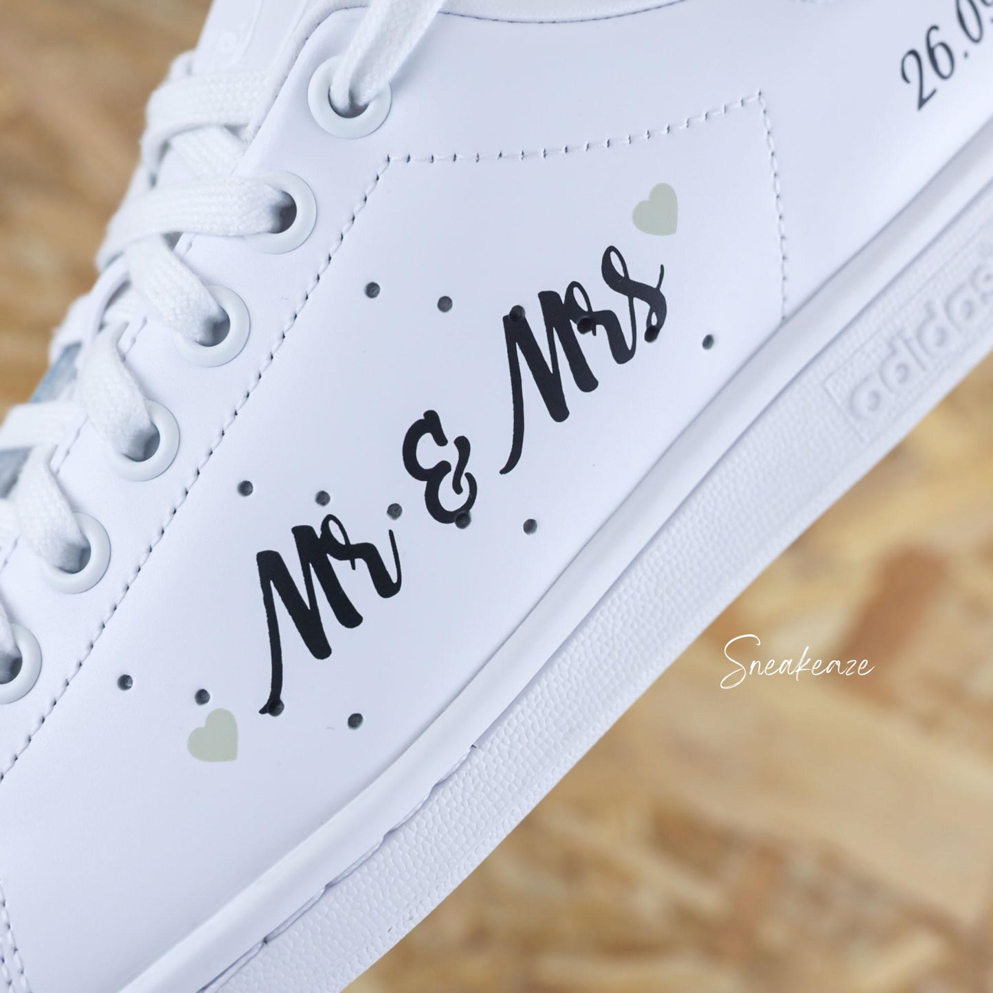 Mr & Mrs couleur vert sauge - Stan Smith custom mariage - SNEAKEAZE CUSTOMS