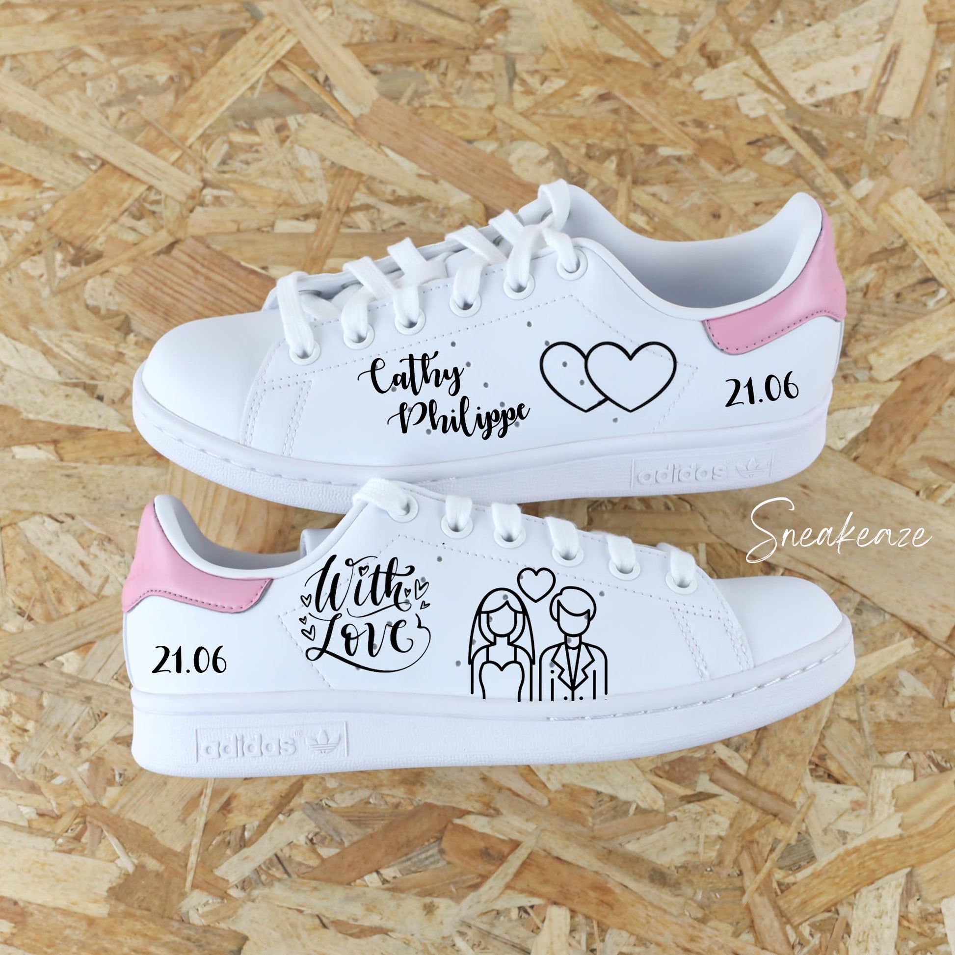 Adidas Stan smith custom pour mariage thème romantique. Inscription de la date et des prénoms des mariés ainsi que "with love" - dessin de mariés- sneakeaze custom skz wedding