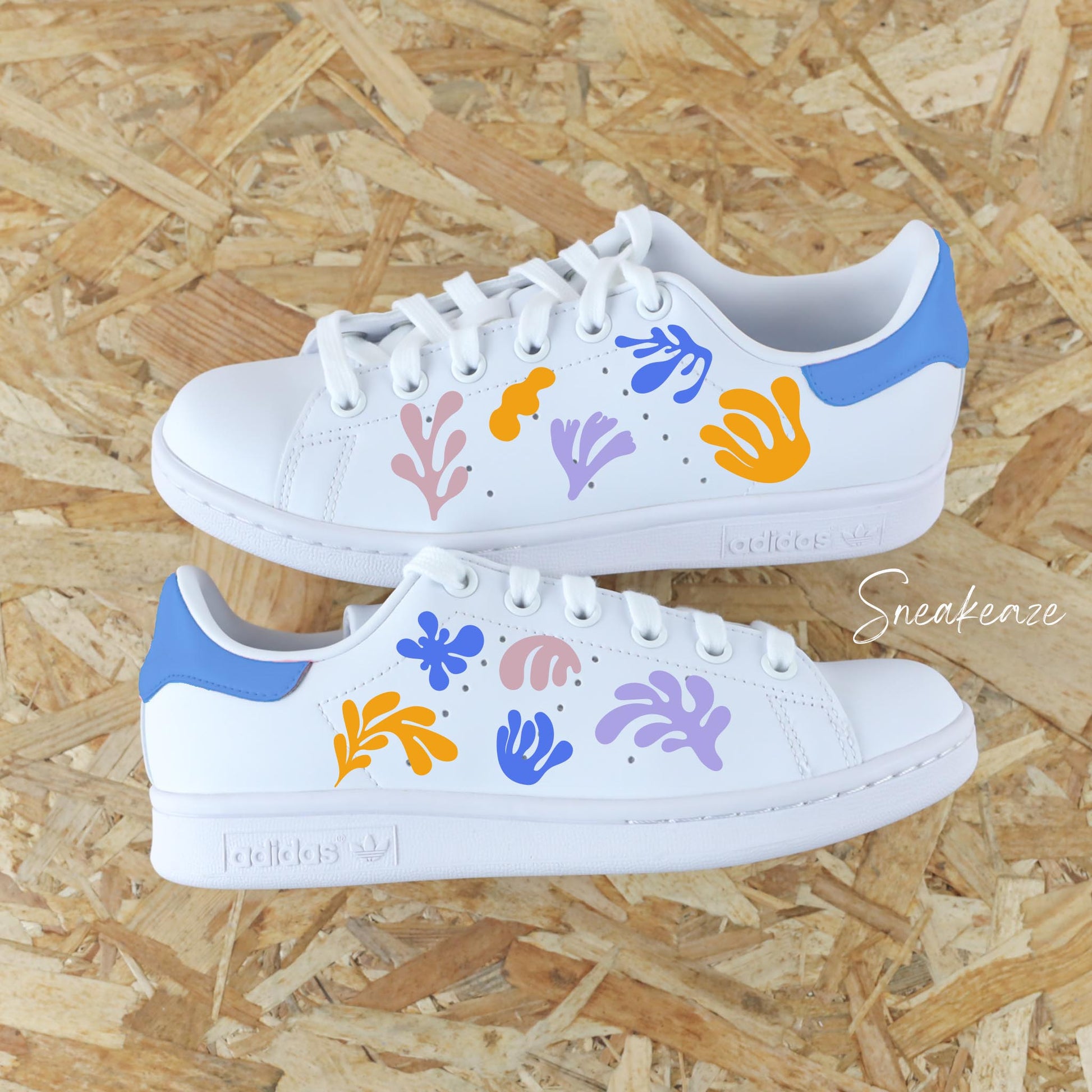 Stan Smith custom Matisse colorée motifs organiques art sneakers personnalisées sneakeaze customs