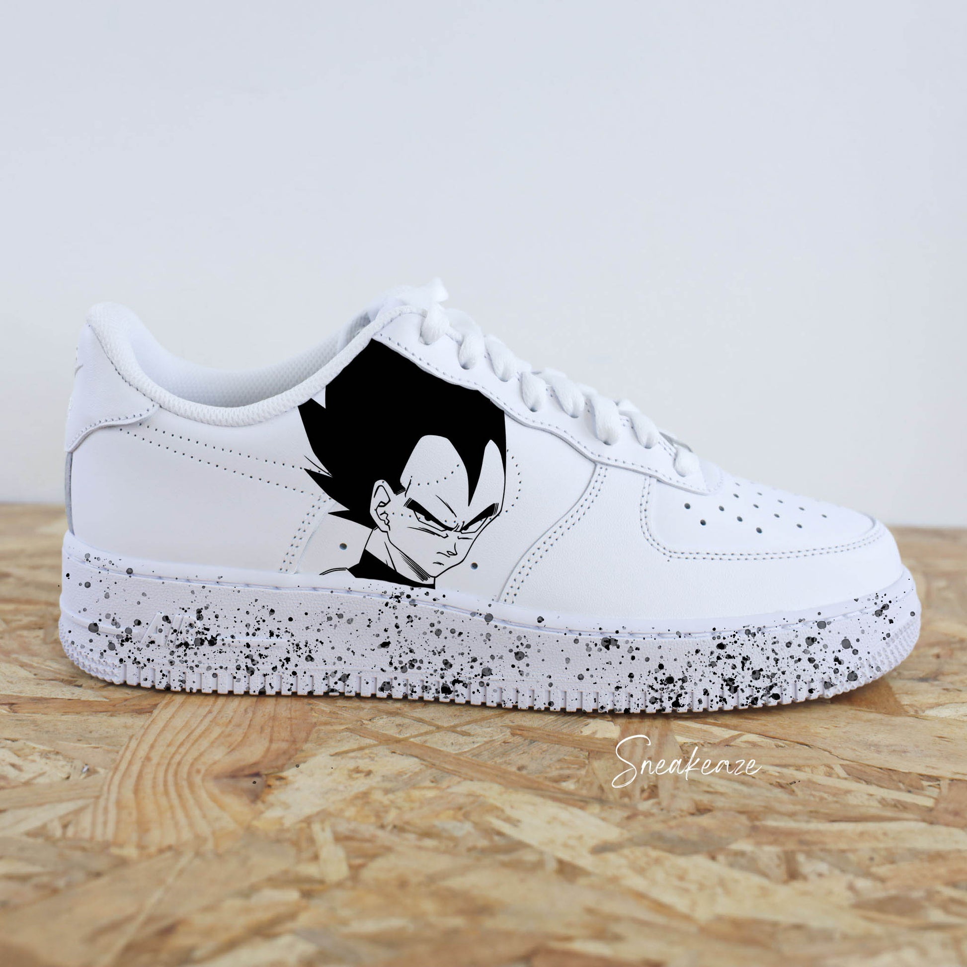 Baskets Nike Air force 1 custom dessin Dragon Ball Z vegeta manga animé japonais sneakeaze custom skz