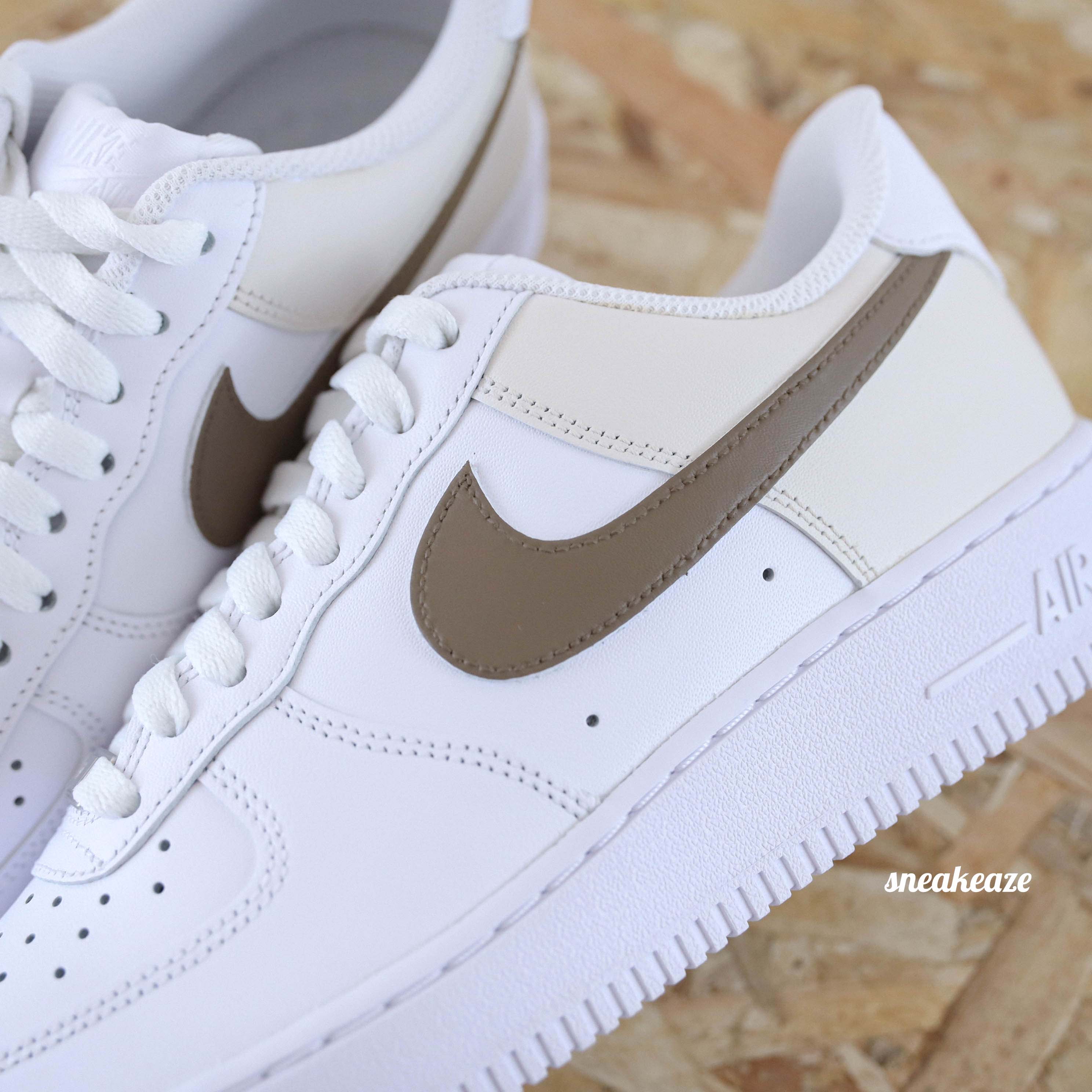 Nike air force 1 beige high deals