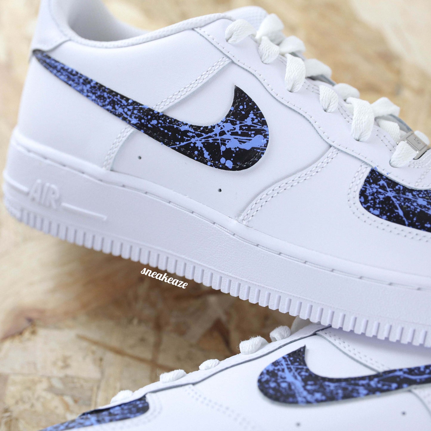 Baskets nike air force 1 custom splash AF1 couleur noir et bleu unisexe - sneakeaze custom skz