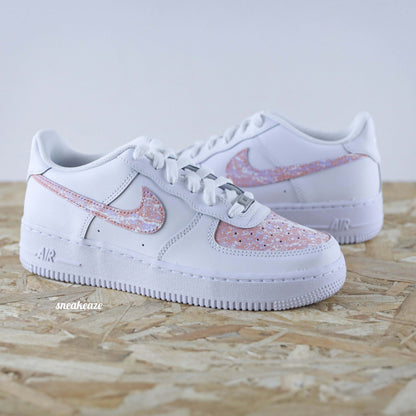 baskets nike air force 1 custom sneakers splash rose pastel et blanc - sneakeaze custom skz