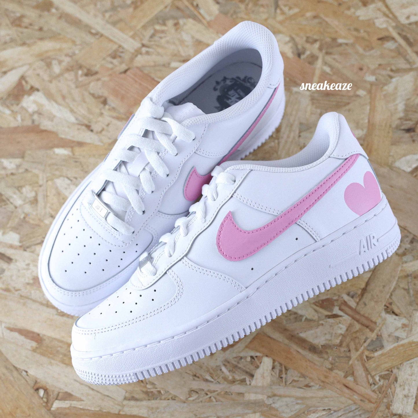 nike air force 1 custom rose pastel baskets custom coeur pour femme sneakers af1 personnalisé