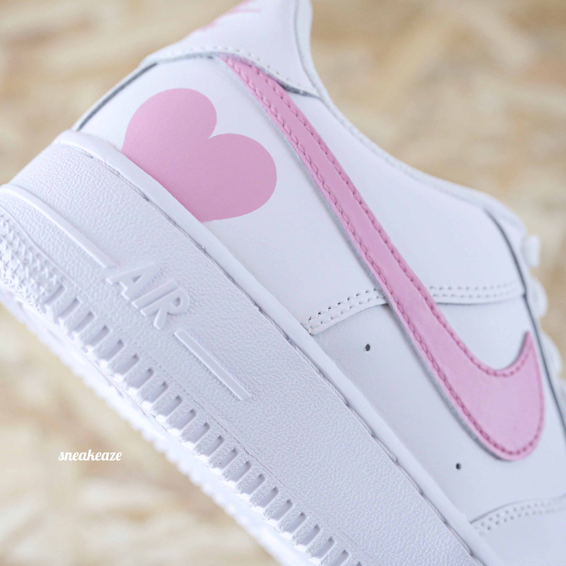 nike air force 1 custom rose pastel baskets custom coeur pour femme sneakers af1 personnalisé