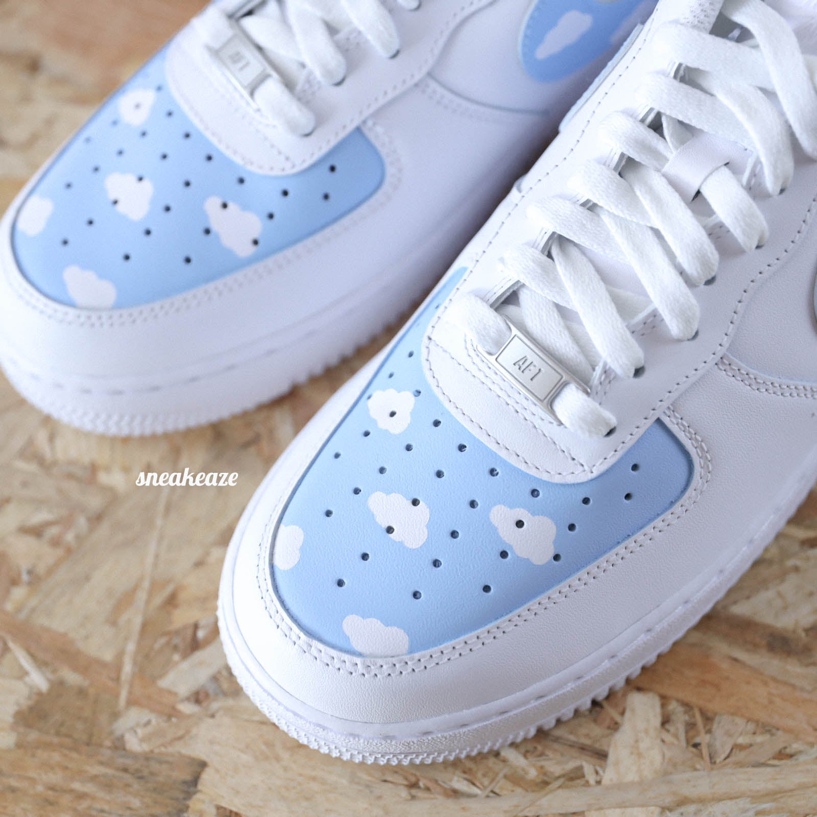 Nuages - Air Force 1 custom - SNEAKEAZE CUSTOMS