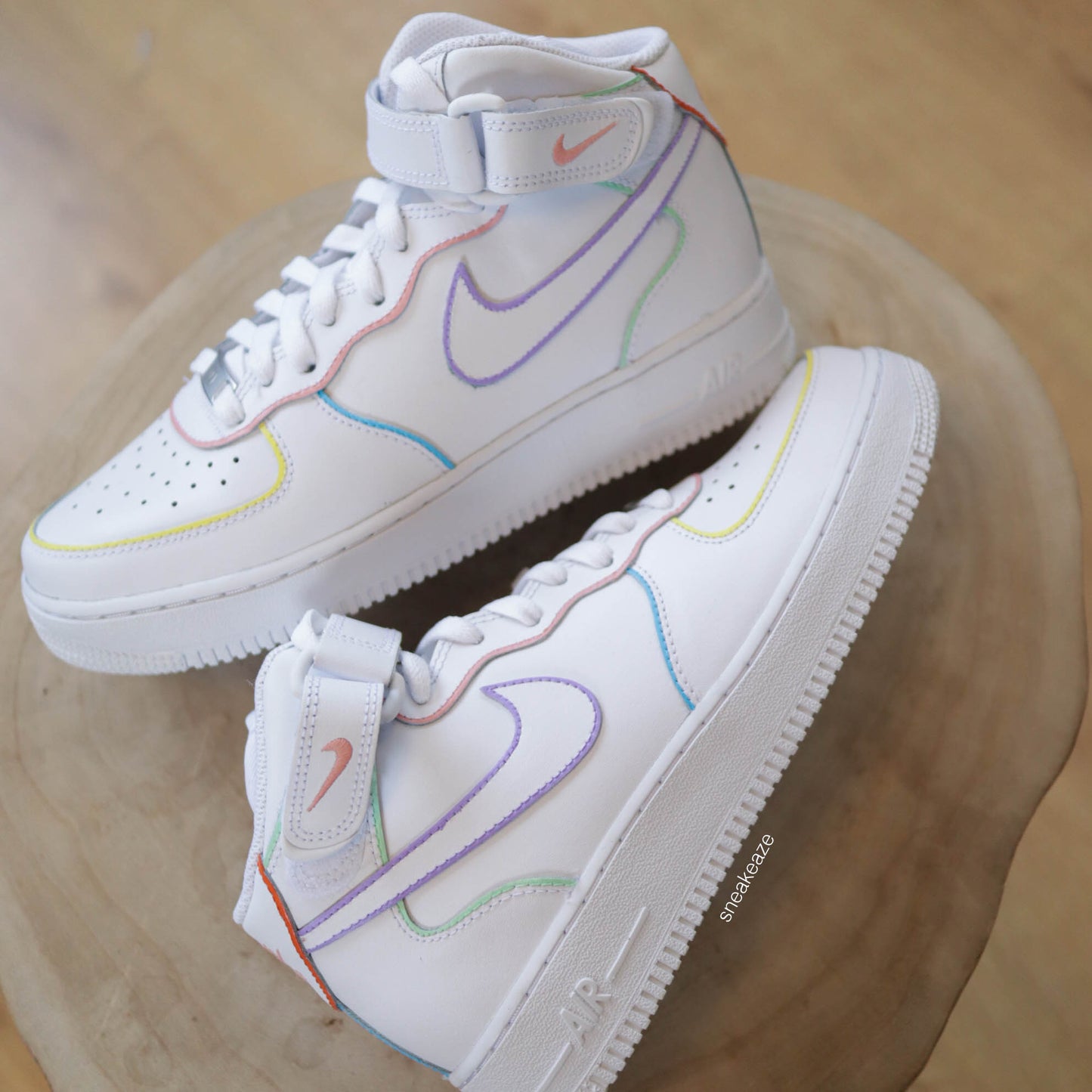 baskets nike air force 1 mid custom AF1 outline pastel sneakeaze custom skz