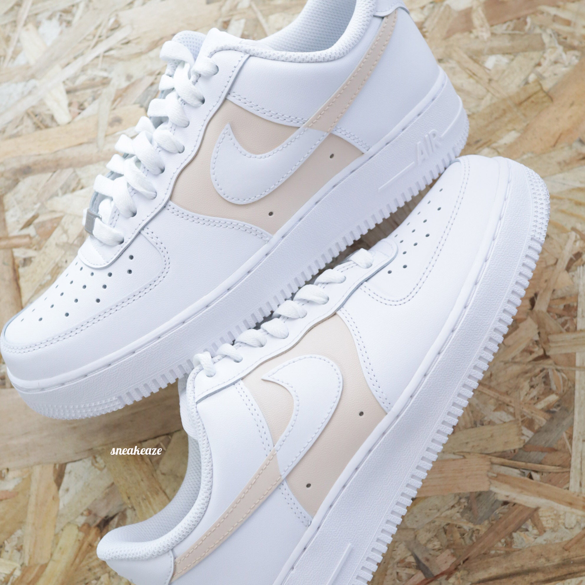 Nike Air Force 1 custom Dual beige pastel - Sneakeaze Customs SKZ