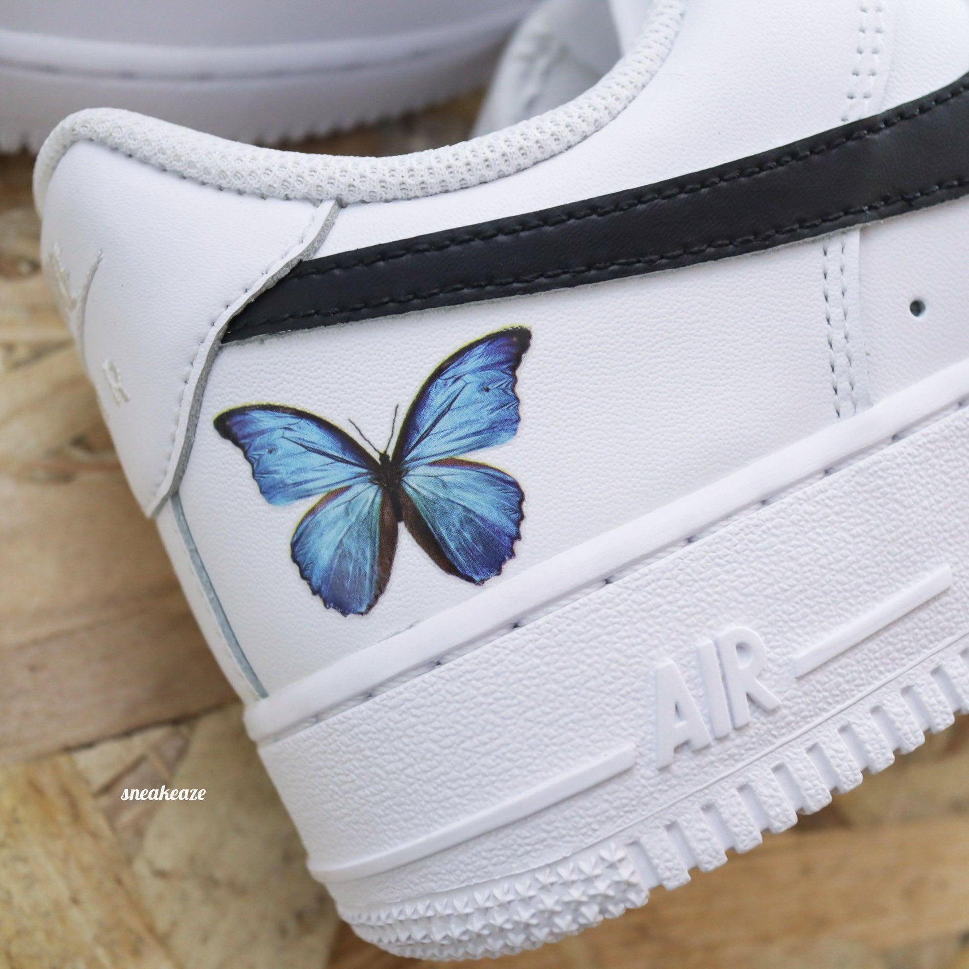 Nike Air Force 1 Custom - Butterfly papillon - SNEAKEAZE CUSTOMS skz