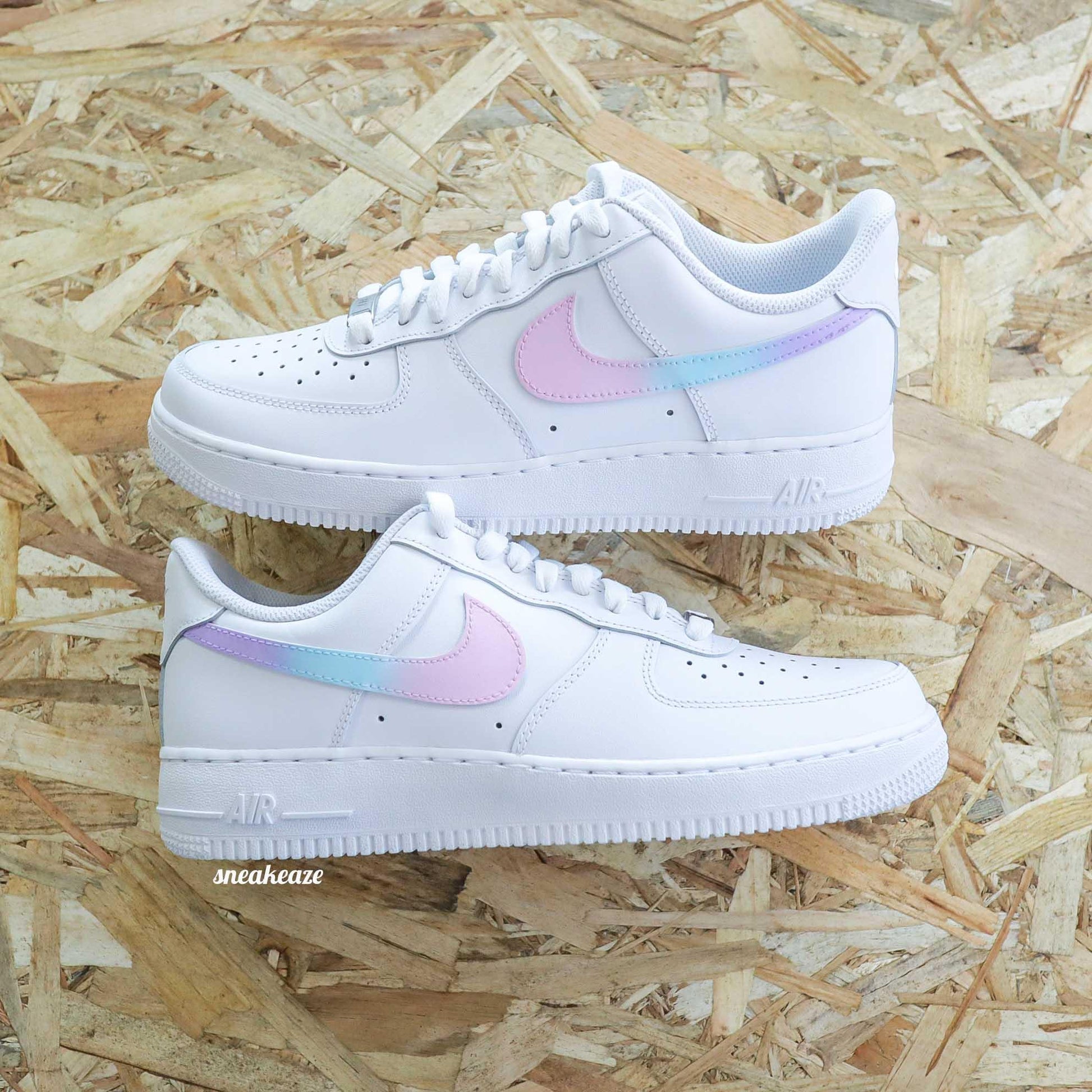 Baskets Nike custom Air Force 1 - pastel Swoosh dégradé licorne - SNEAKEAZE CUSTOMS