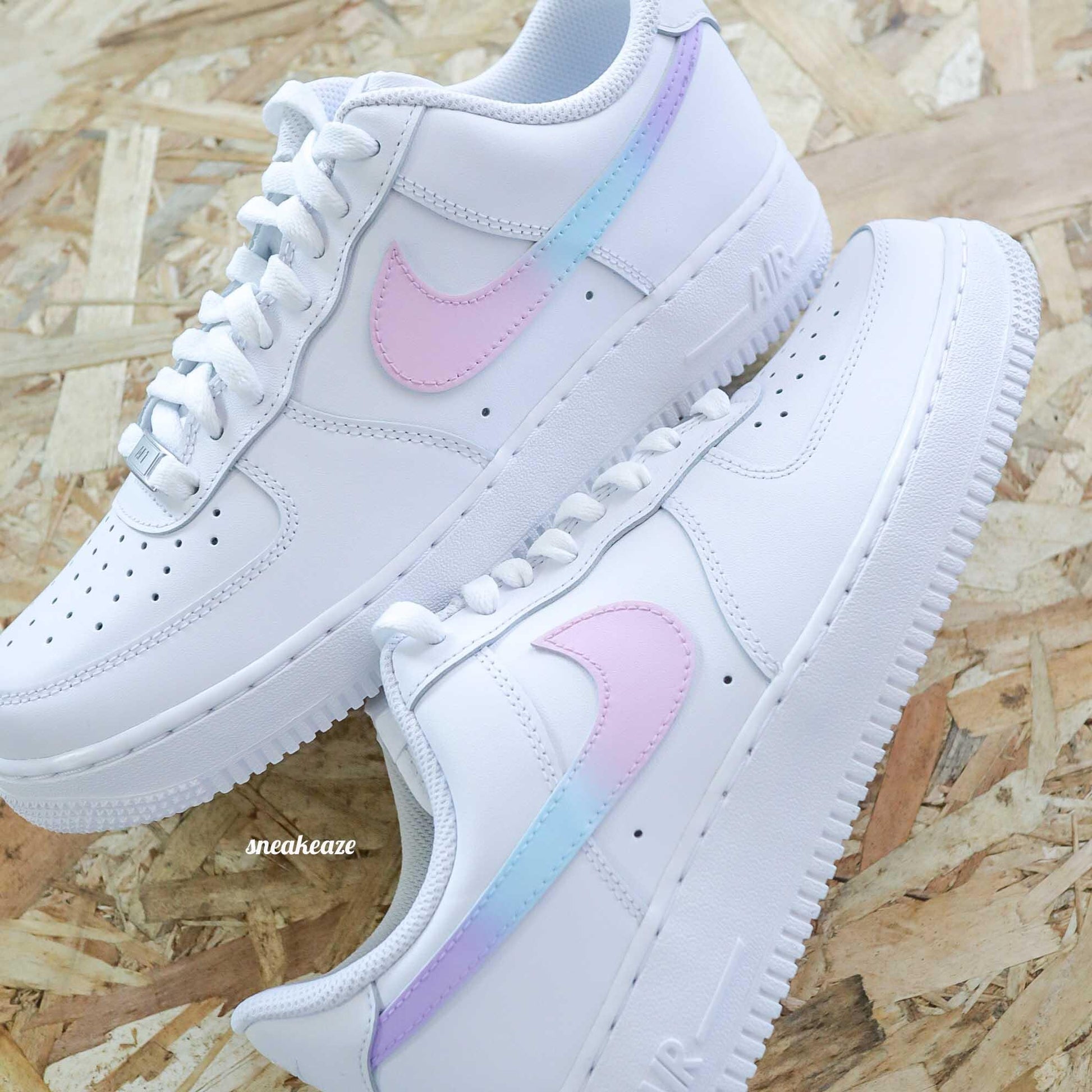 Baskets Nike custom Air Force 1 - pastel Swoosh dégradé licorne - SNEAKEAZE CUSTOMS