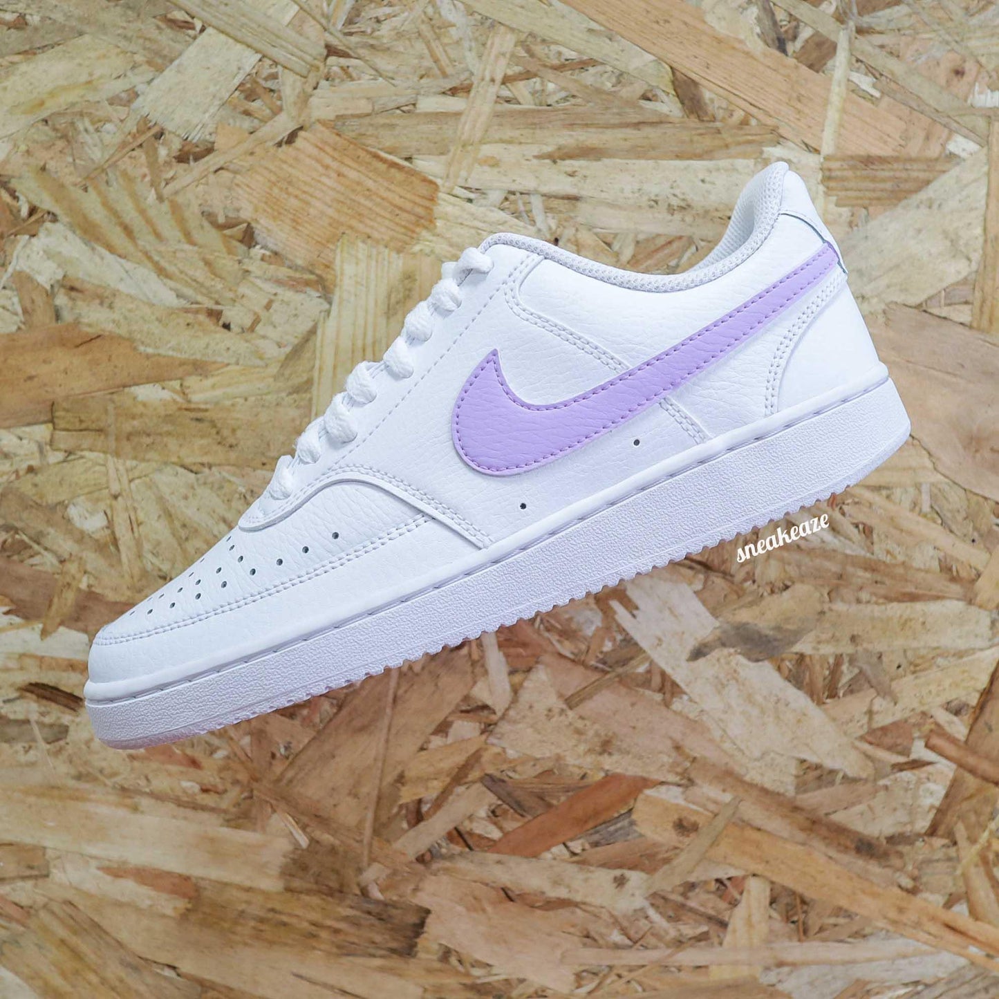 Baskets NIke court vision custom color swoosh lila pastel sneakeaze customs skz