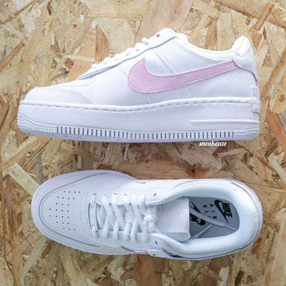 Baskets Air force 1 shadow customs pastel swoosh couleurs pastels baby pink sneakeaze customs skz