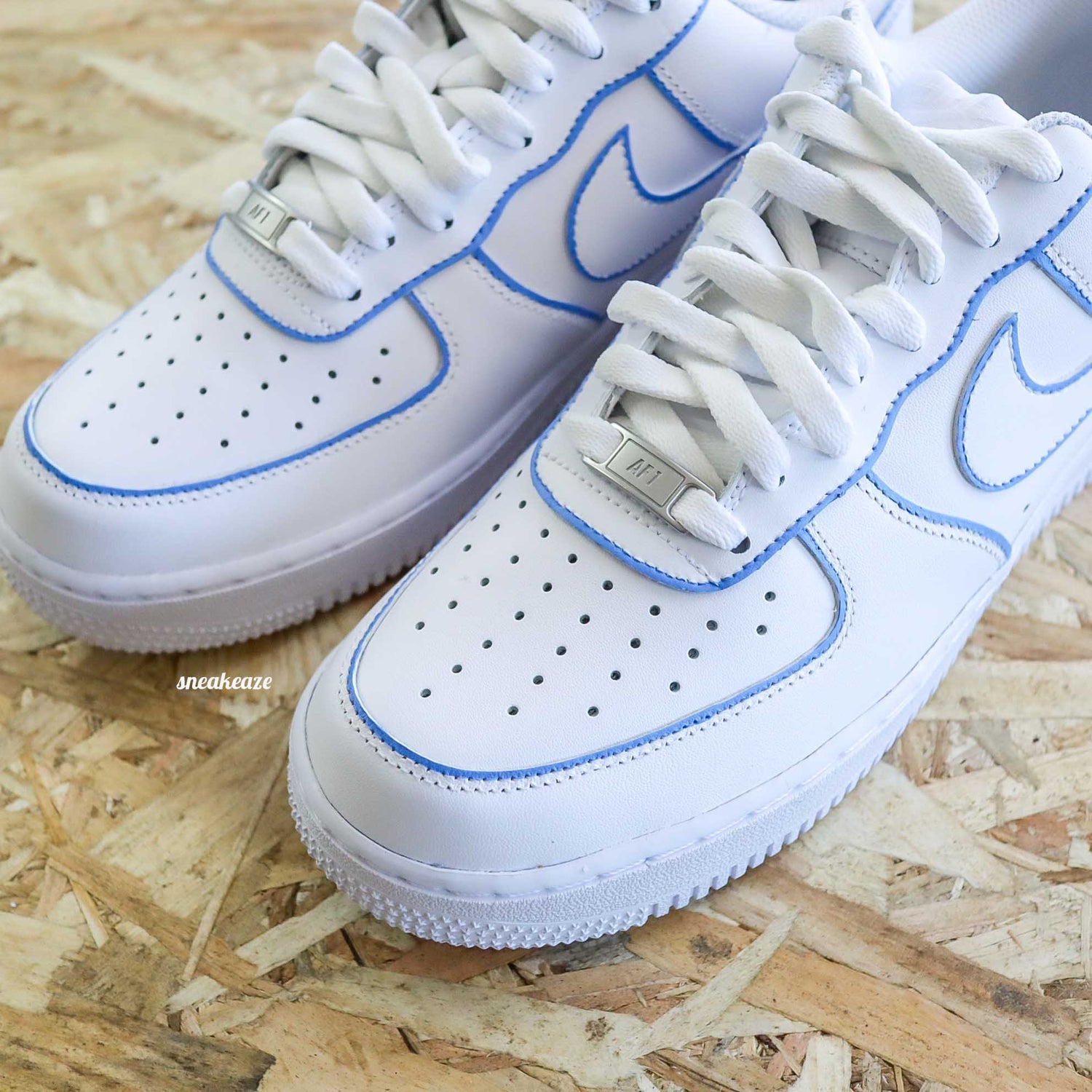 Nike Air Force 1 custom - color lines bleu af1 - SNEAKEAZE CUSTOMS skz