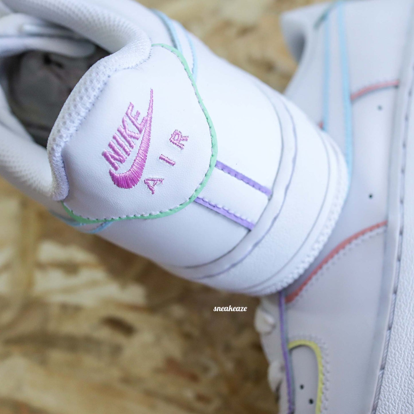 Basket nike Air force 1 custom outline pastel sneakeaze custom skz