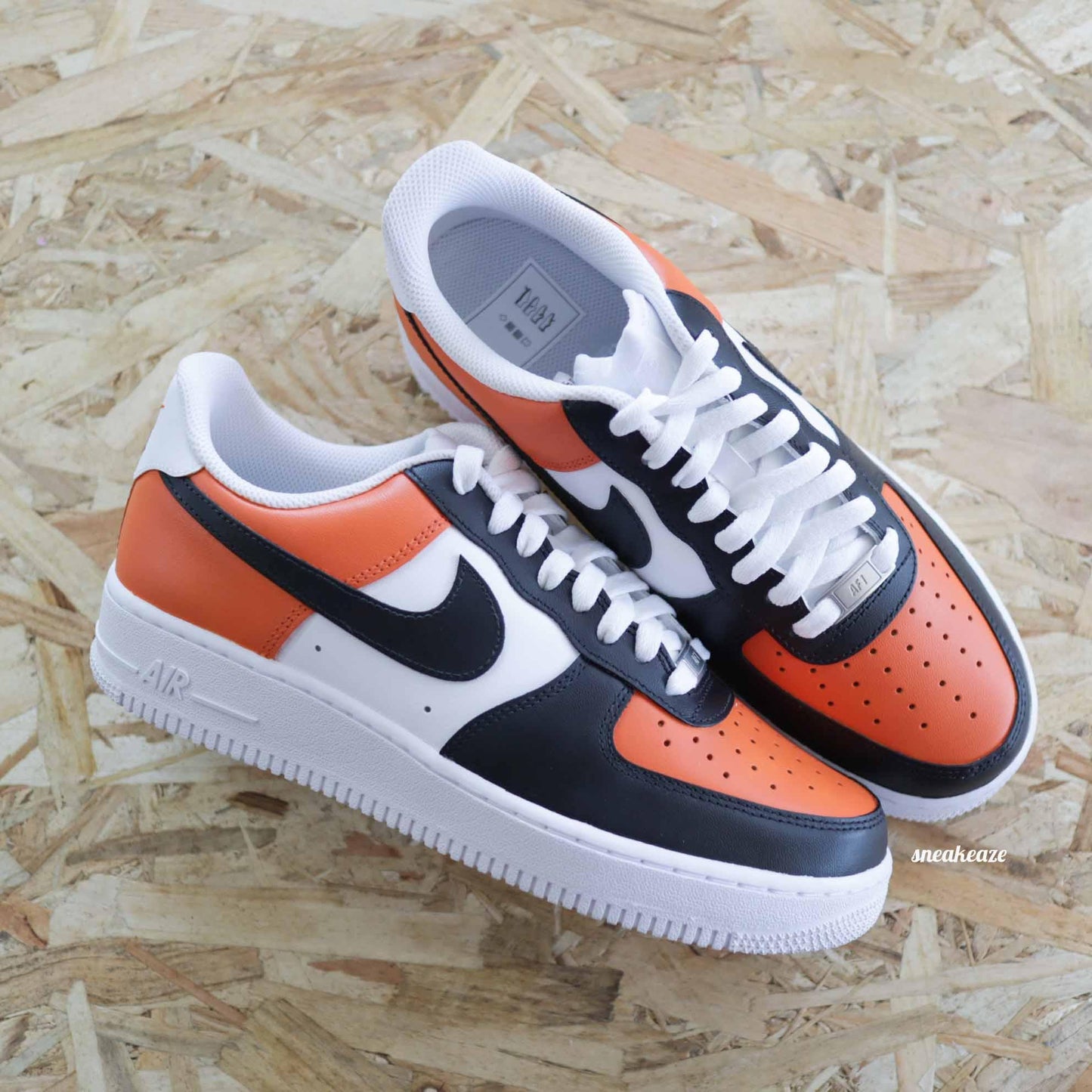 Baskets nike air force 1 custom color tones shattered sneakeaze custom skz