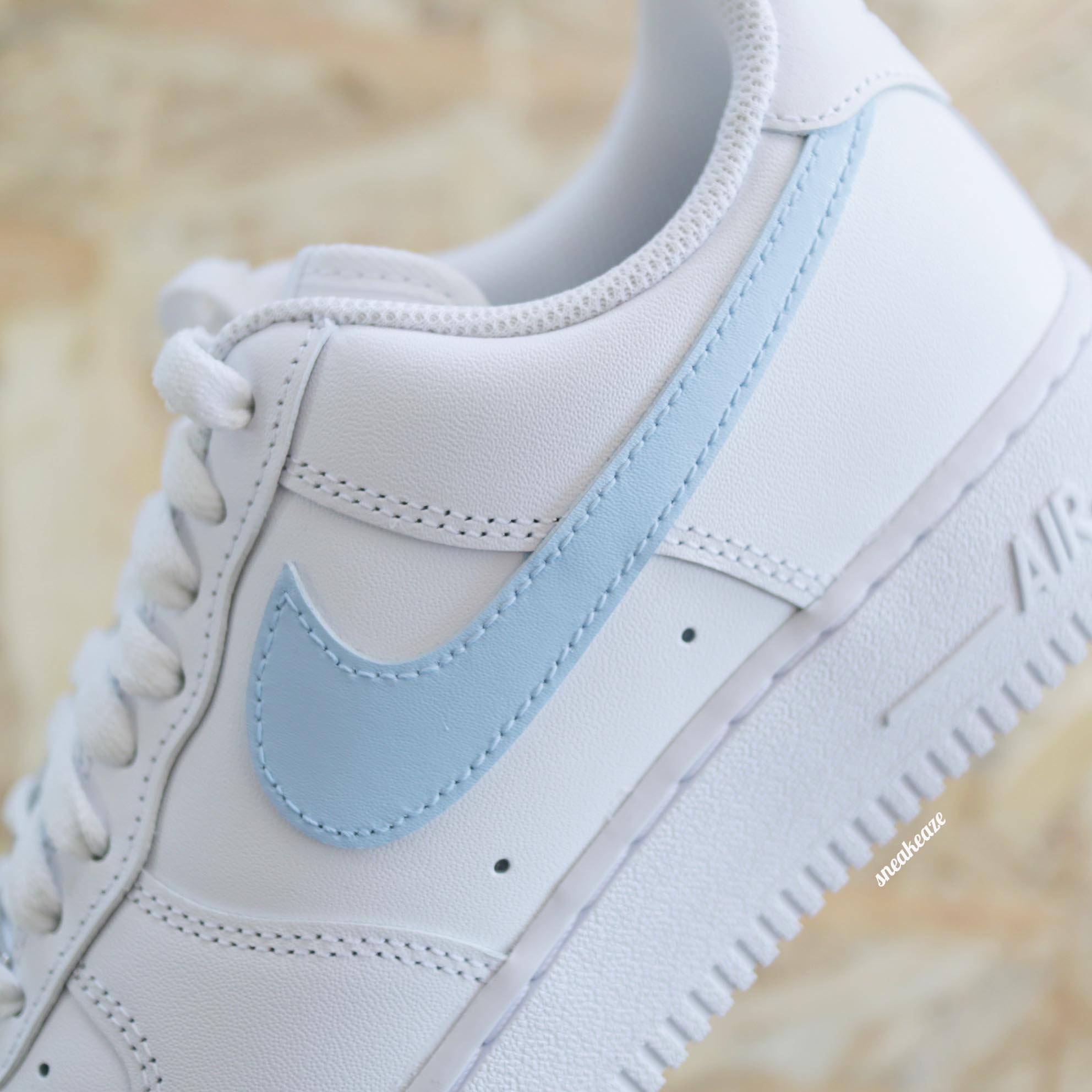 Nike Air Force 1 Custom Turquoise Baskets Custom pour femme SNEAKEAZE CUSTOMS