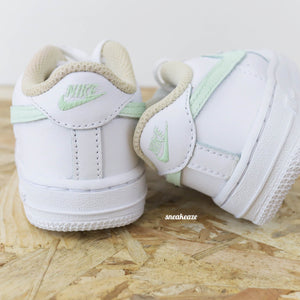 baskets air force 1 custom bébé couleur pastel - pastel swoosh - sneakeaze customs skz
