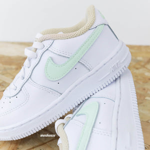 baskets air force 1 custom bébé couleur pastel - pastel swoosh - sneakeaze customs skz