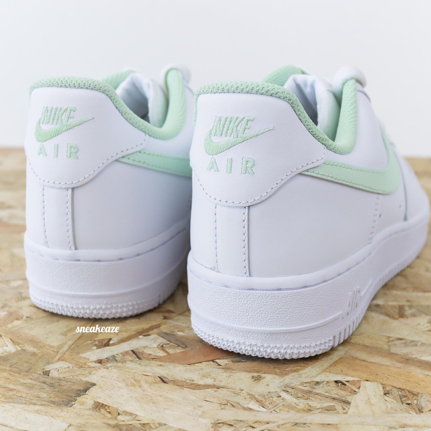 baskets nike air force 1 custom swoosh pastel color menthe sneakeaze customs skz