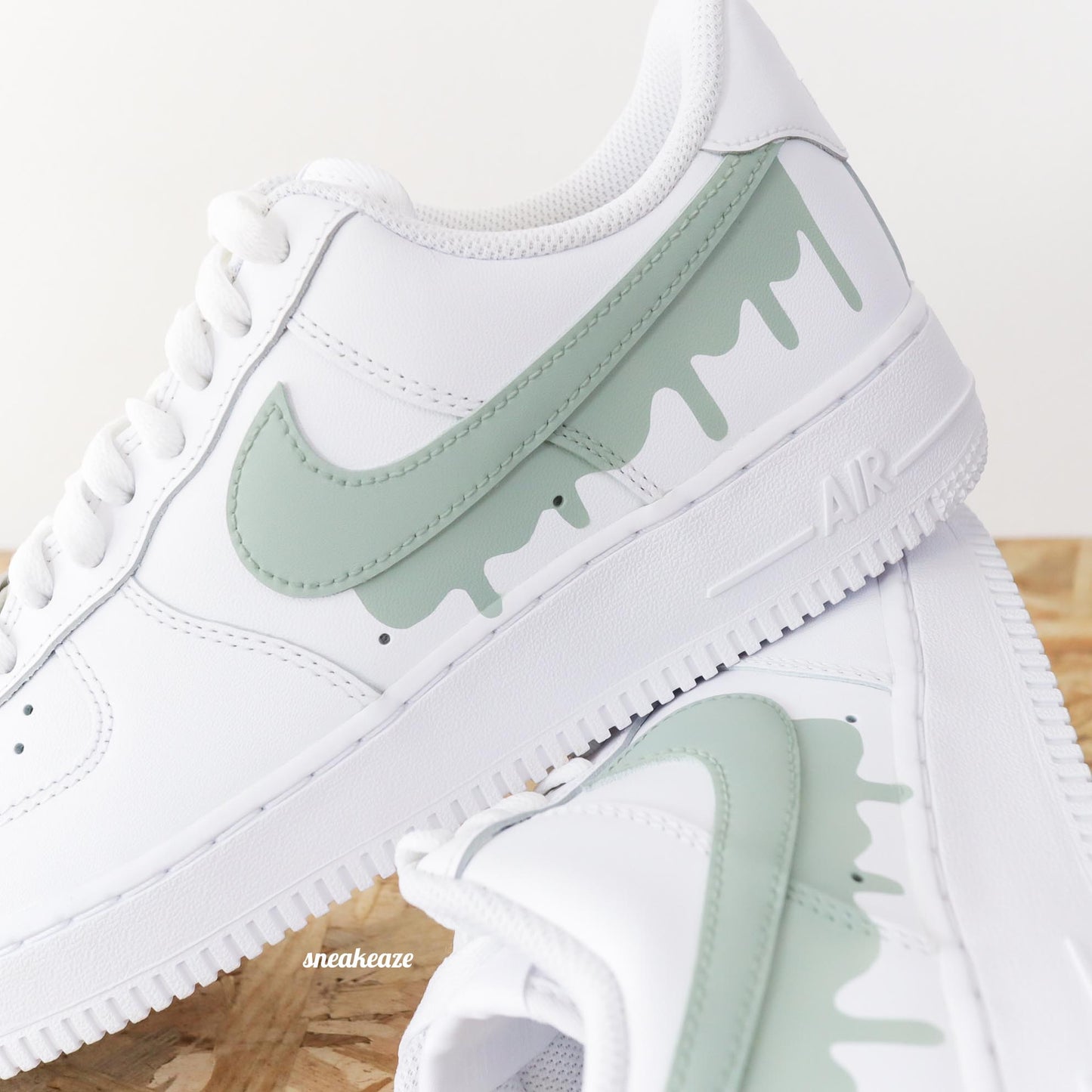 nike air force 1 custom drip vert de gris sneakers custom nike sage green baskets personnalisées air force femme