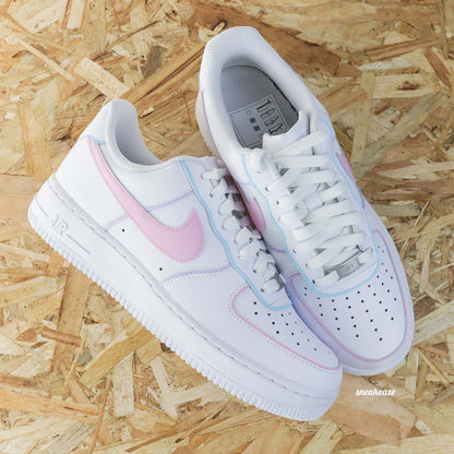 Baskets nike air force 1 AF1 customs outline licorne couleur bonbon pastel licorne sneakeaze skz custom