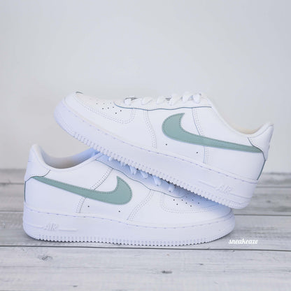 baskets nike air force 1 custom vert de gris swoosh pastel sneakers af1 sneakeaze