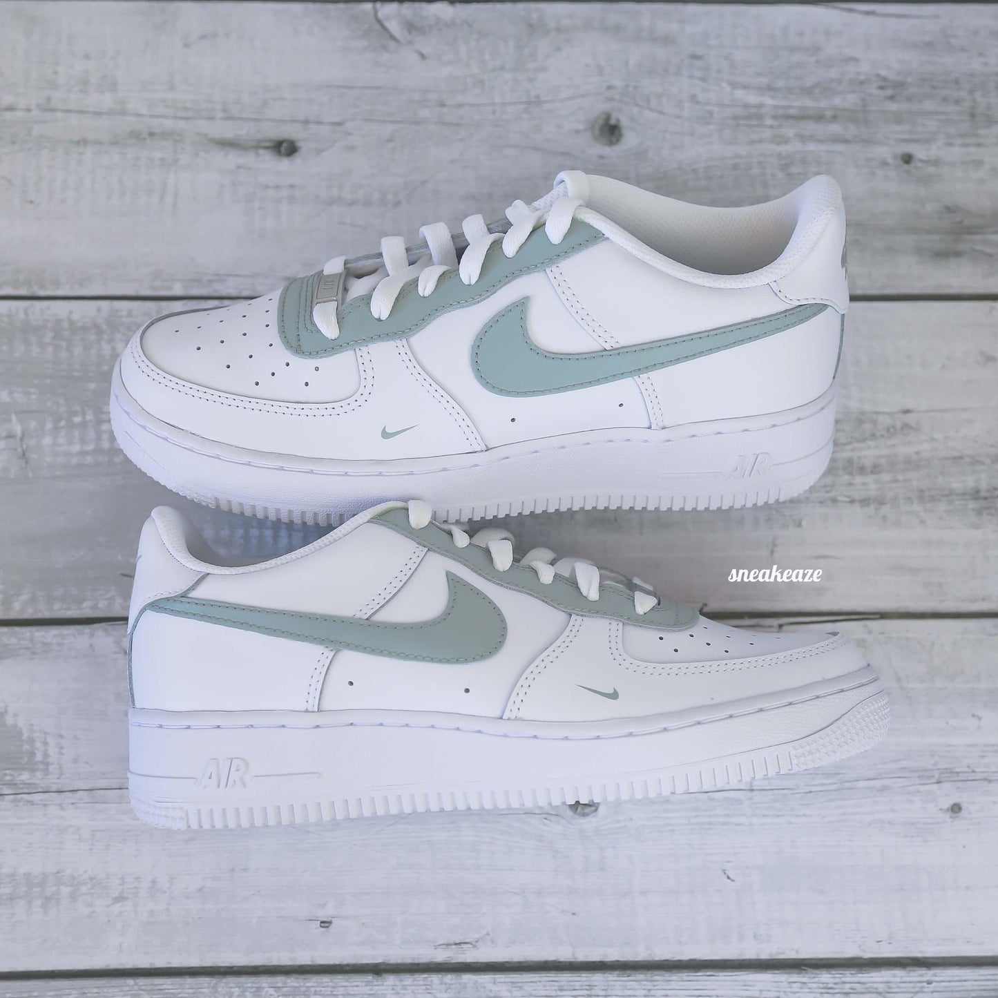 baskets nike air force 1 custom vert de gris swoosh pastel sneakers af1 sneakeaze